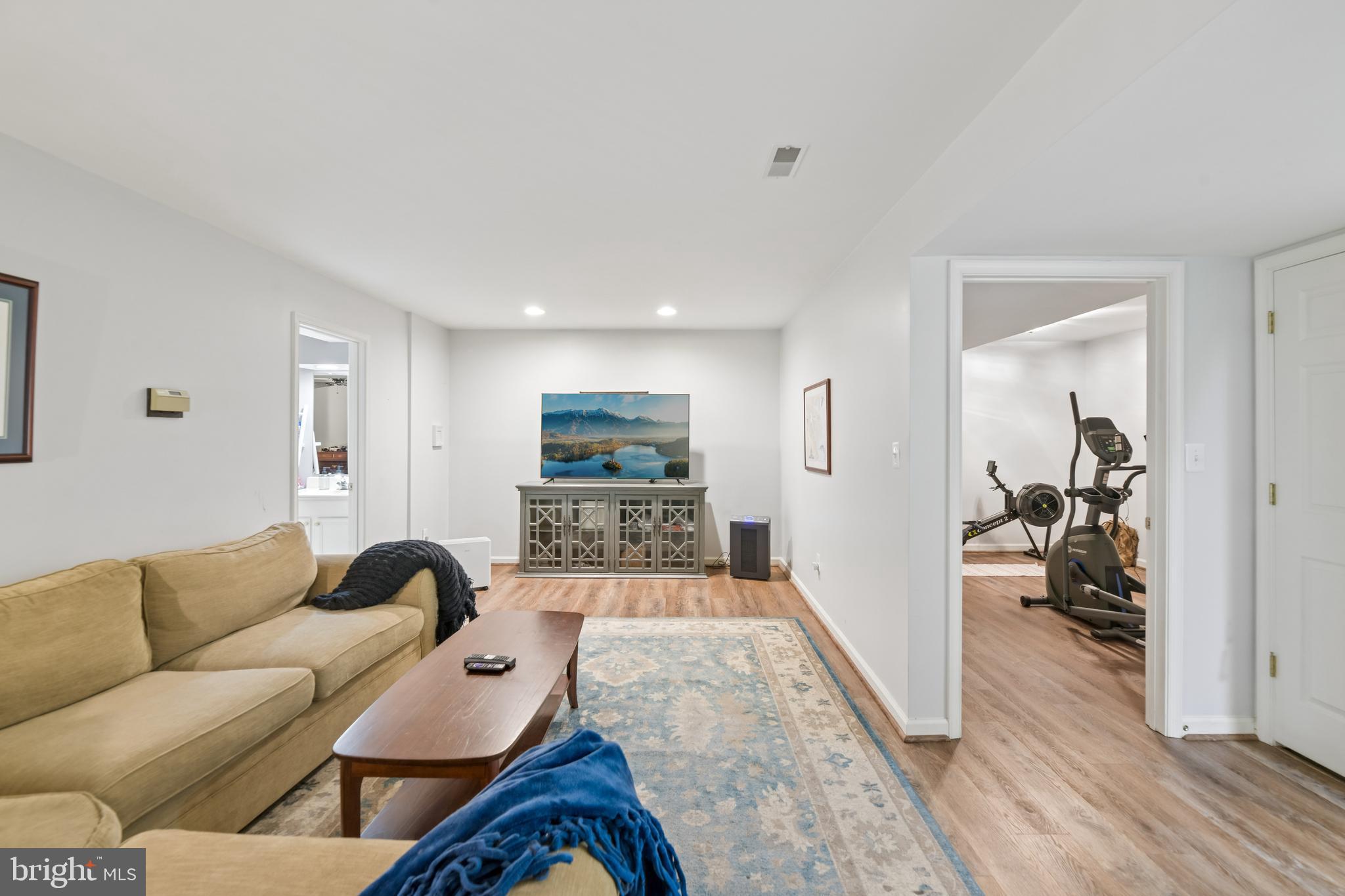 TALL OAKS - Residential