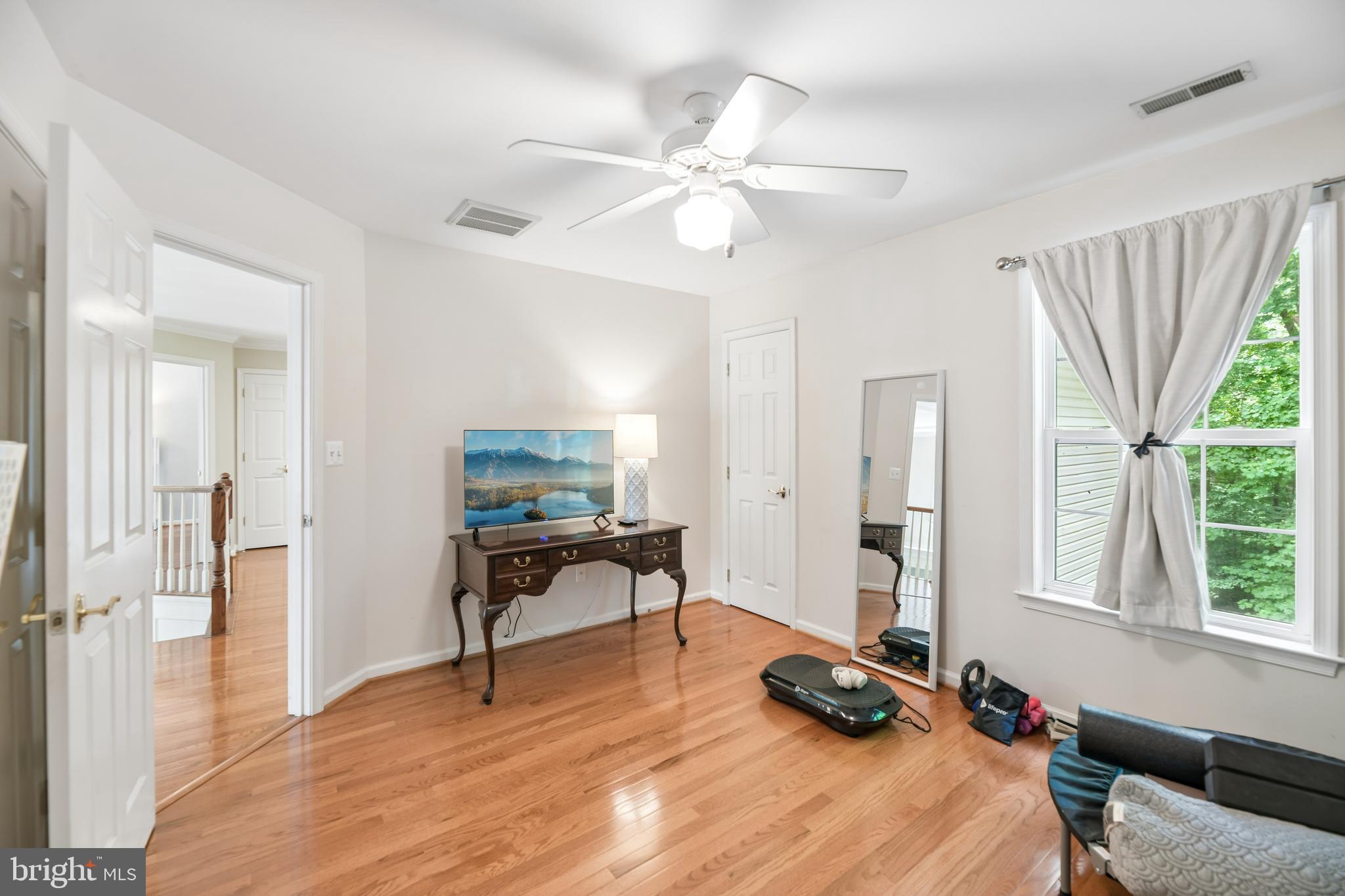 TALL OAKS - Residential