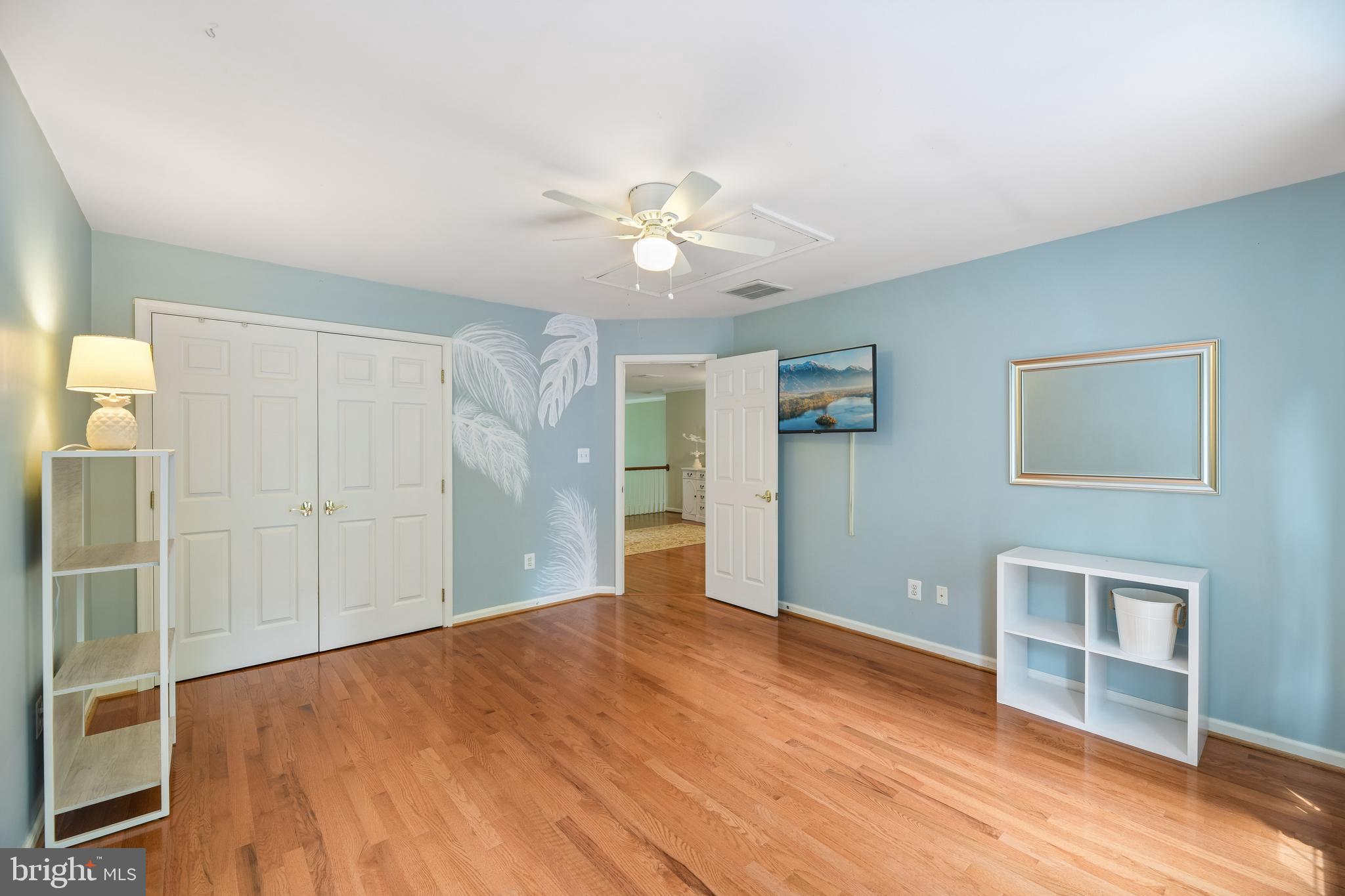 TALL OAKS - Residential