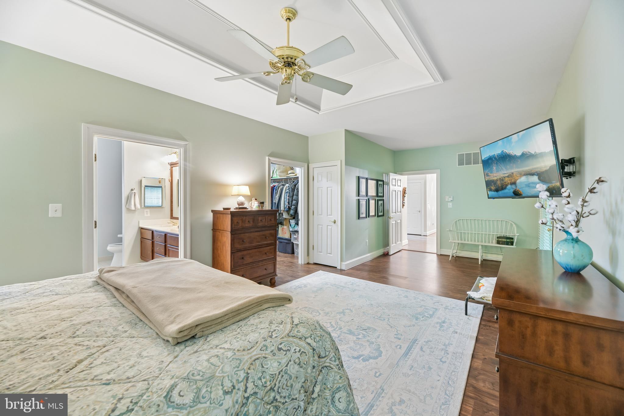 TALL OAKS - Residential