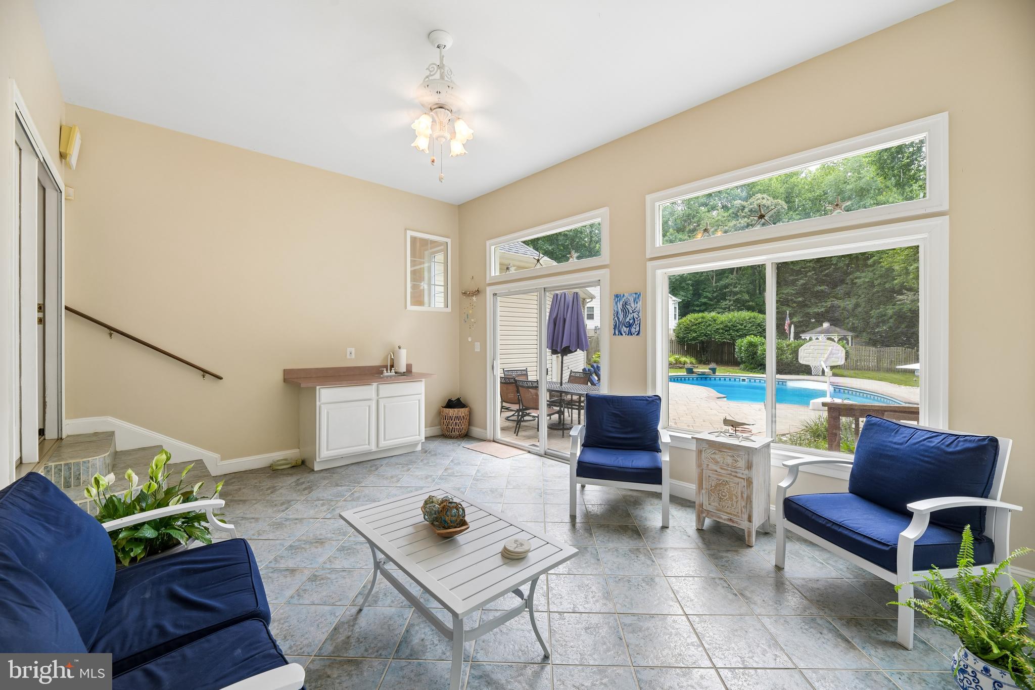 TALL OAKS - Residential