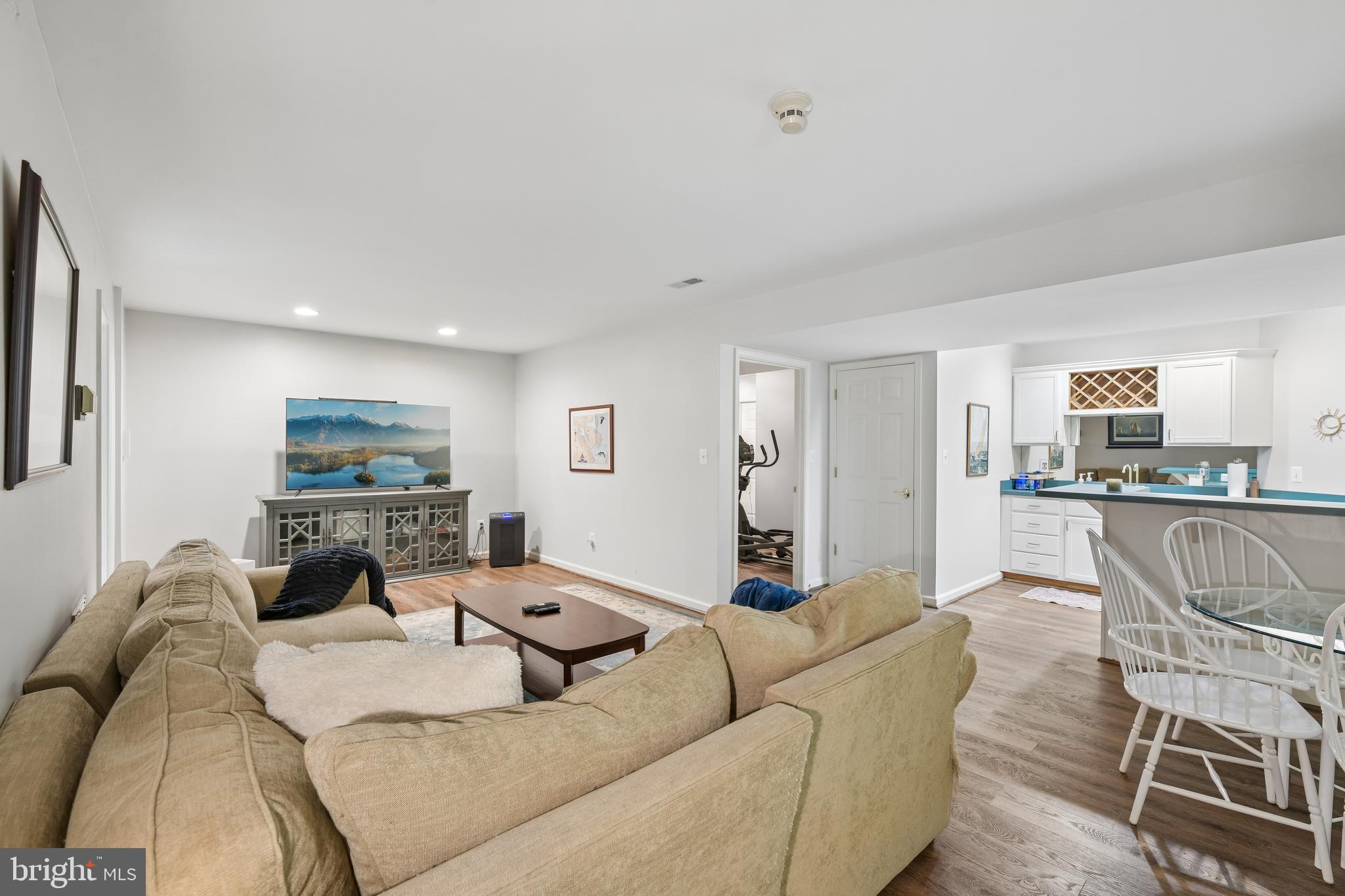 TALL OAKS - Residential