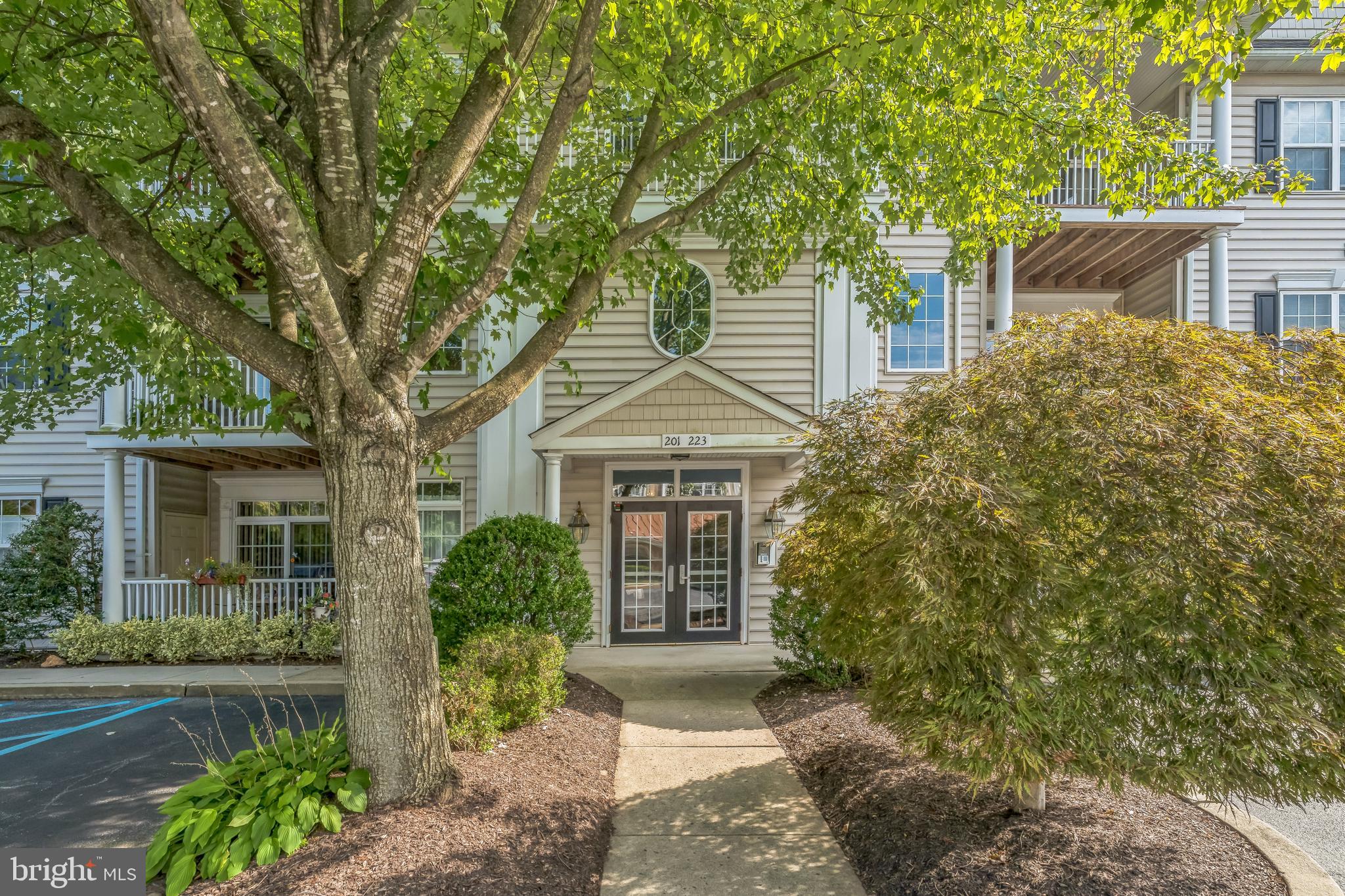 VICTORIA GARDENS - Residential