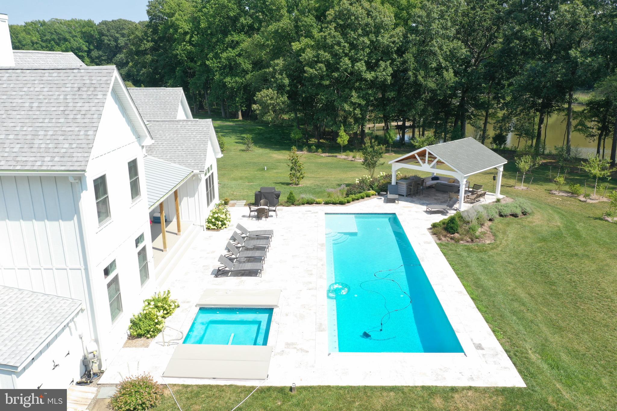 EASTON - Residential