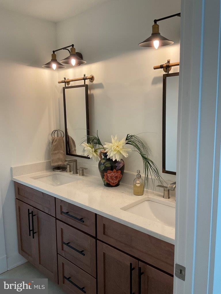 EASTON - Residential