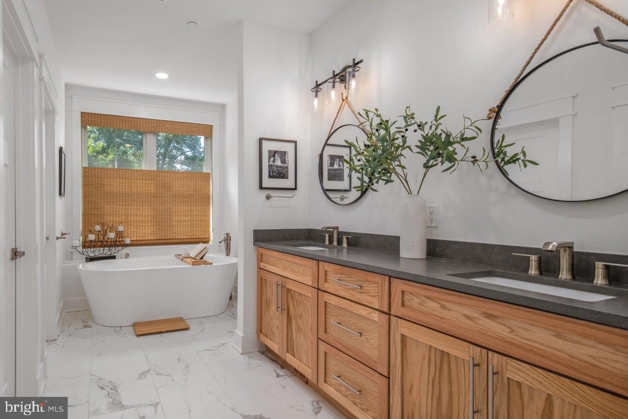 EASTON - Residential
