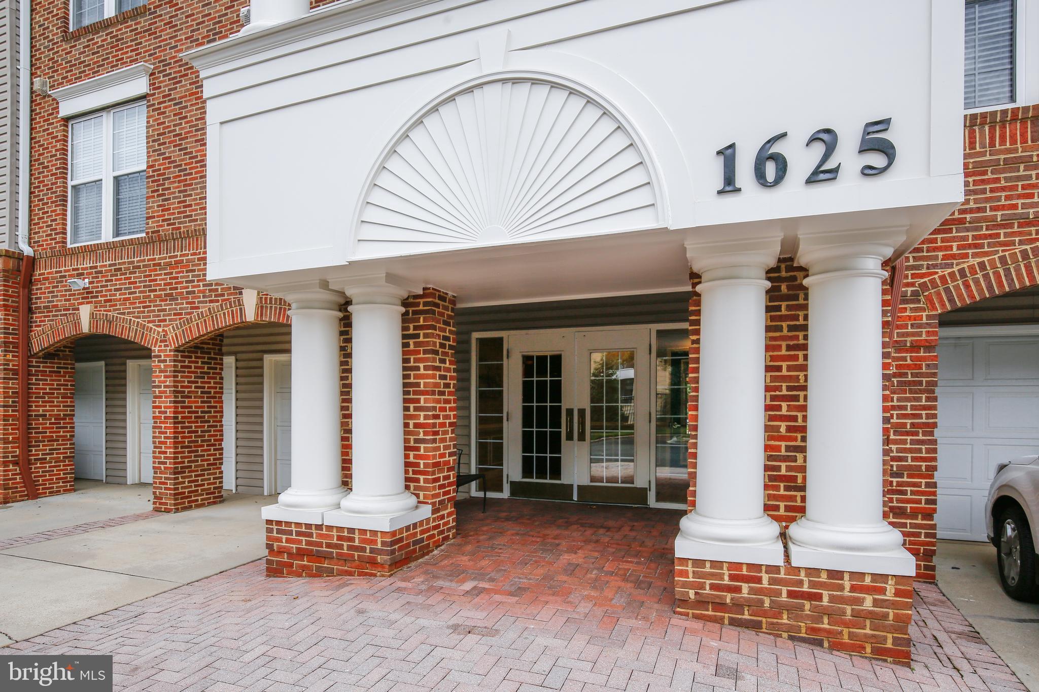 KING FARM IRVINGTON - Residential Lease