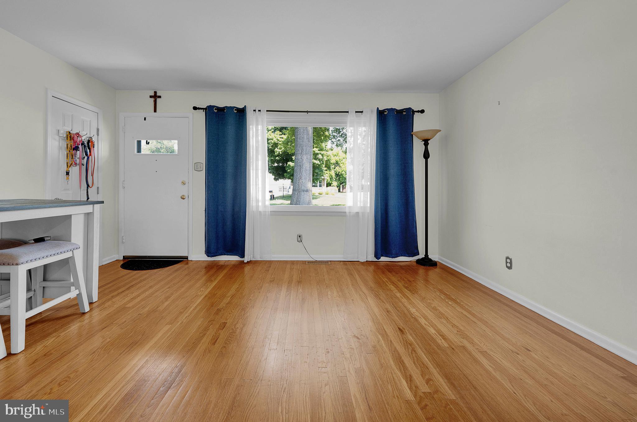 INGLEWOOD GDNS - Residential