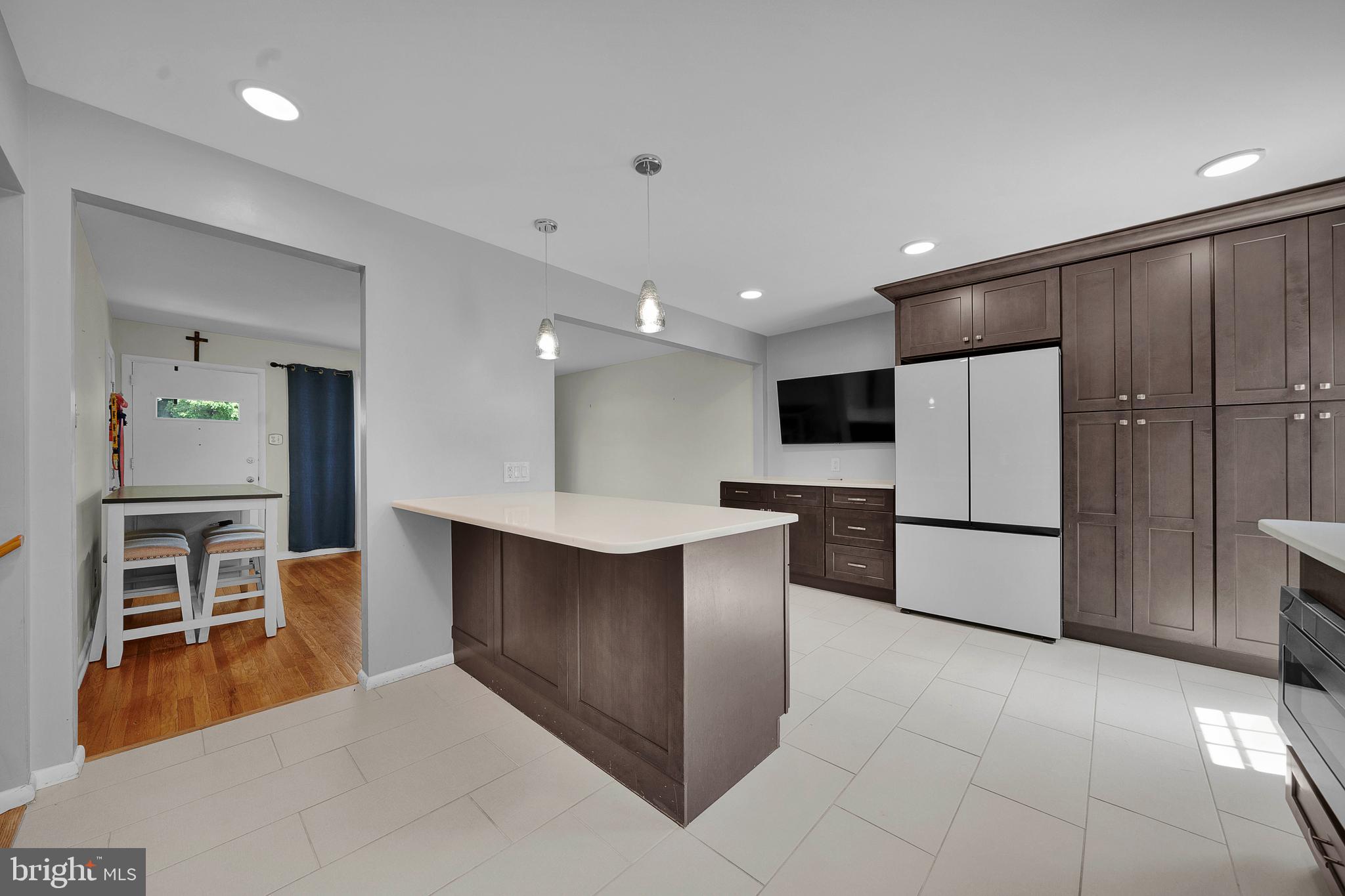 INGLEWOOD GDNS - Residential