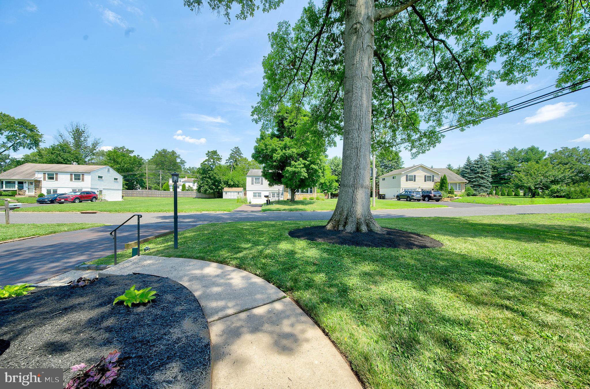 INGLEWOOD GDNS - Residential