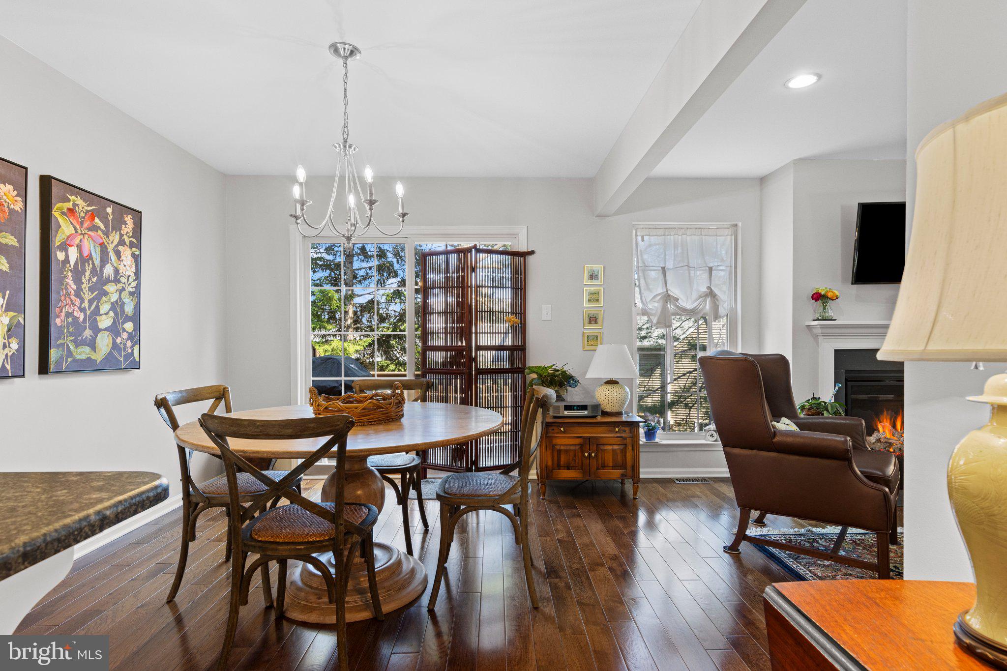 NORTHRIDGE - Residential