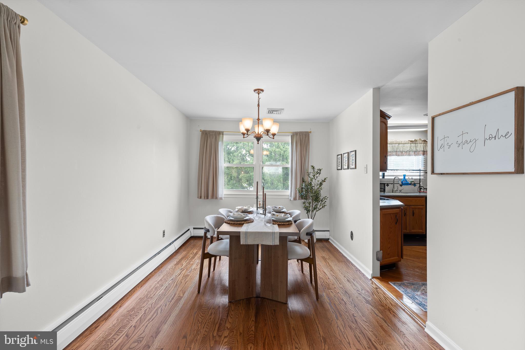 VILLAGE GREEN - Residential