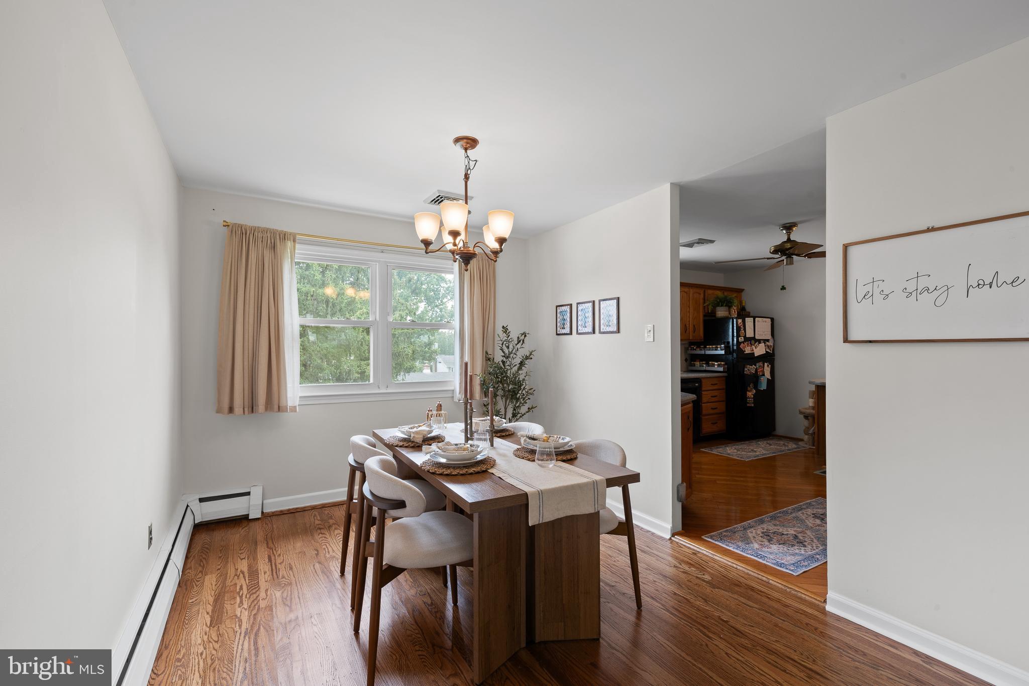 VILLAGE GREEN - Residential
