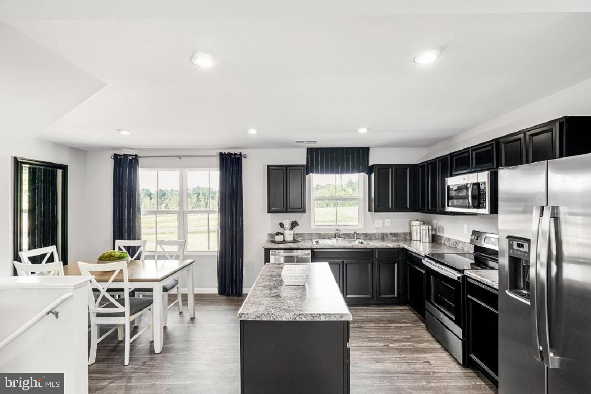 THE LAKES AT MARTINSBURG - Residential