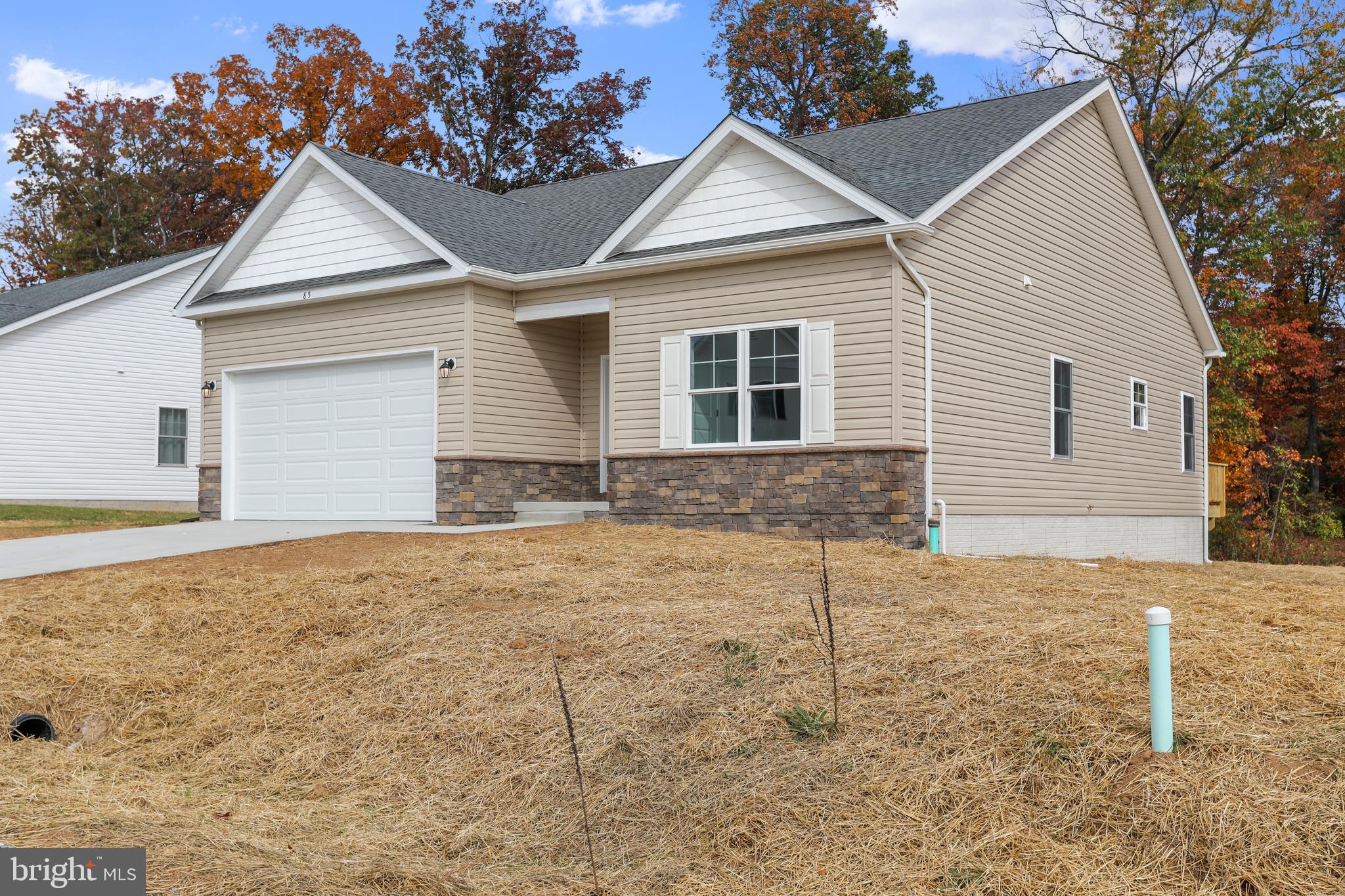 MIDDLE CREEK VISTAS - Residential