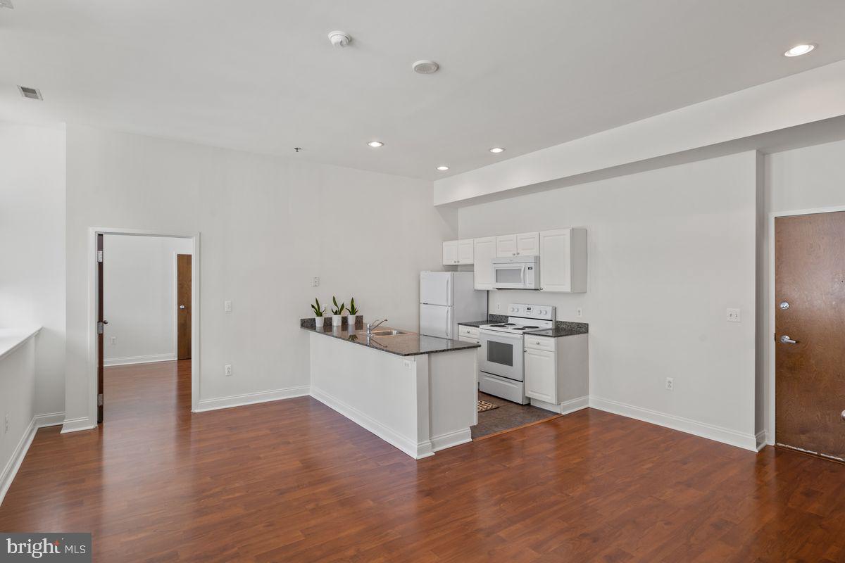 CENTER CITY - Residential Lease
