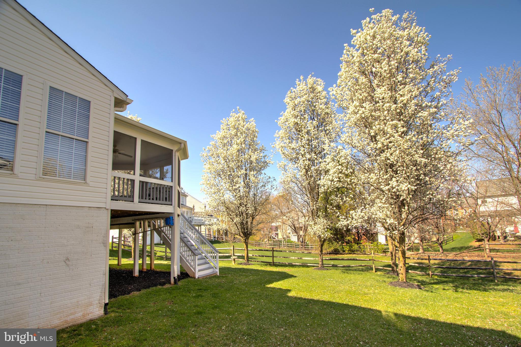 RIVER CREST - Residential