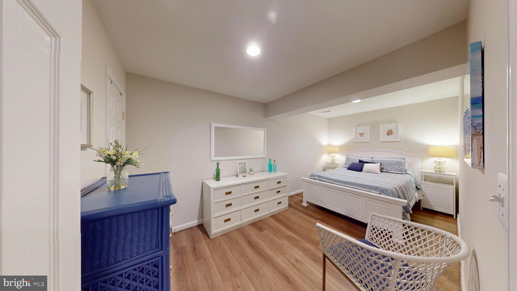 RIVER CREST - Residential