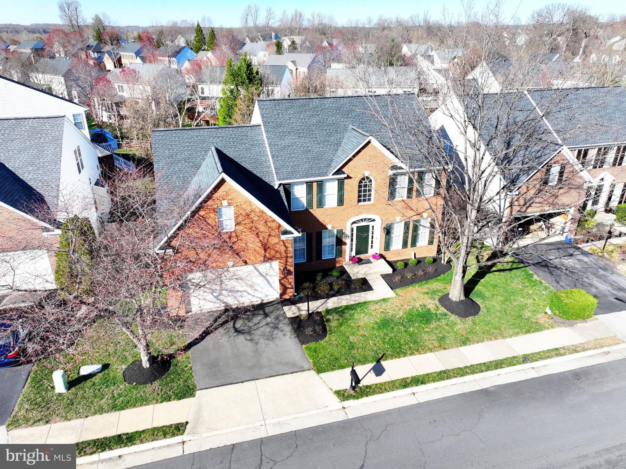 RIVER CREST - Residential