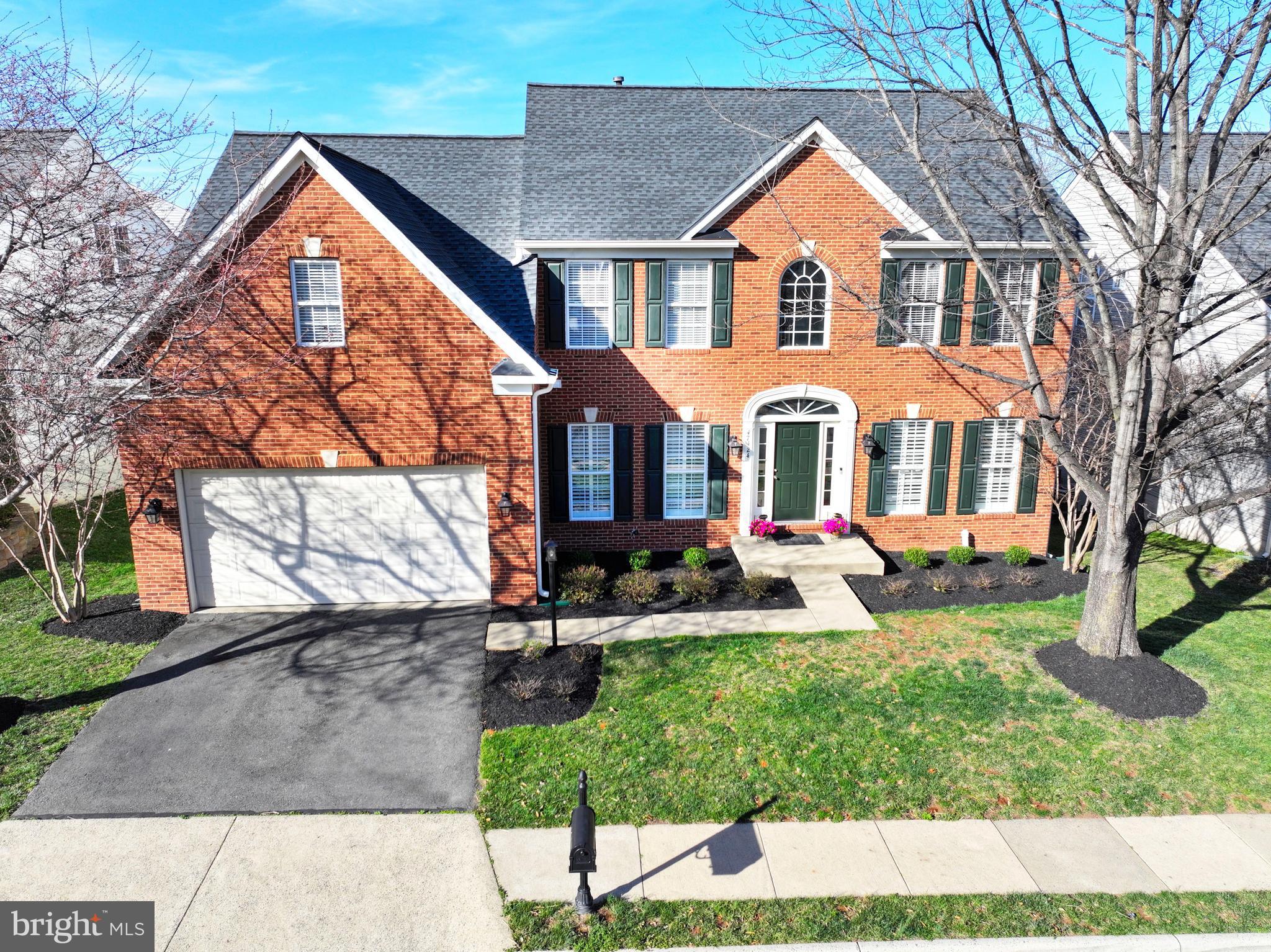 RIVER CREST - Residential
