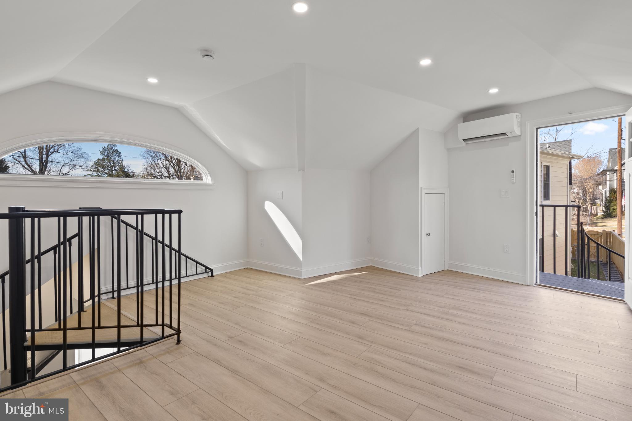 HUNTINGTON TERRACE - Residential