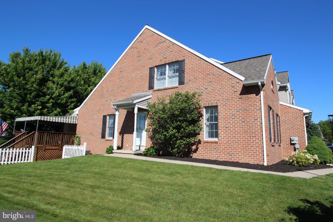 Large 2000+ sqft. end unit townhome, 3 bedroom with 2.5 baths, in Summit Hills.  Has a 1st floor master, awesome 4 season room and an awning that covers the deck with excellent view.