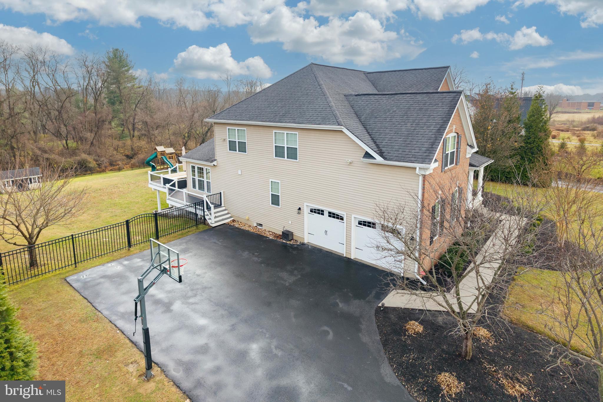 PRESERVEATSQUIRECHEY - Residential