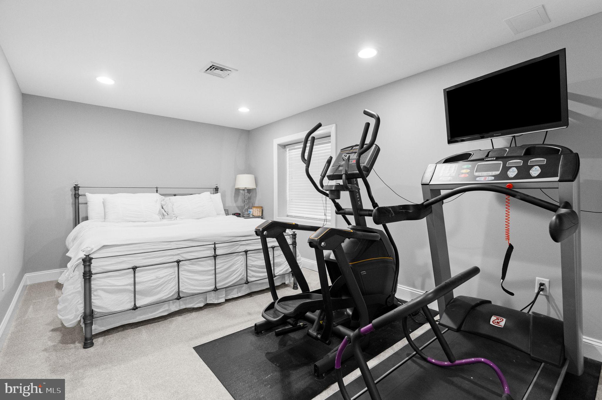 PRESERVEATSQUIRECHEY - Residential