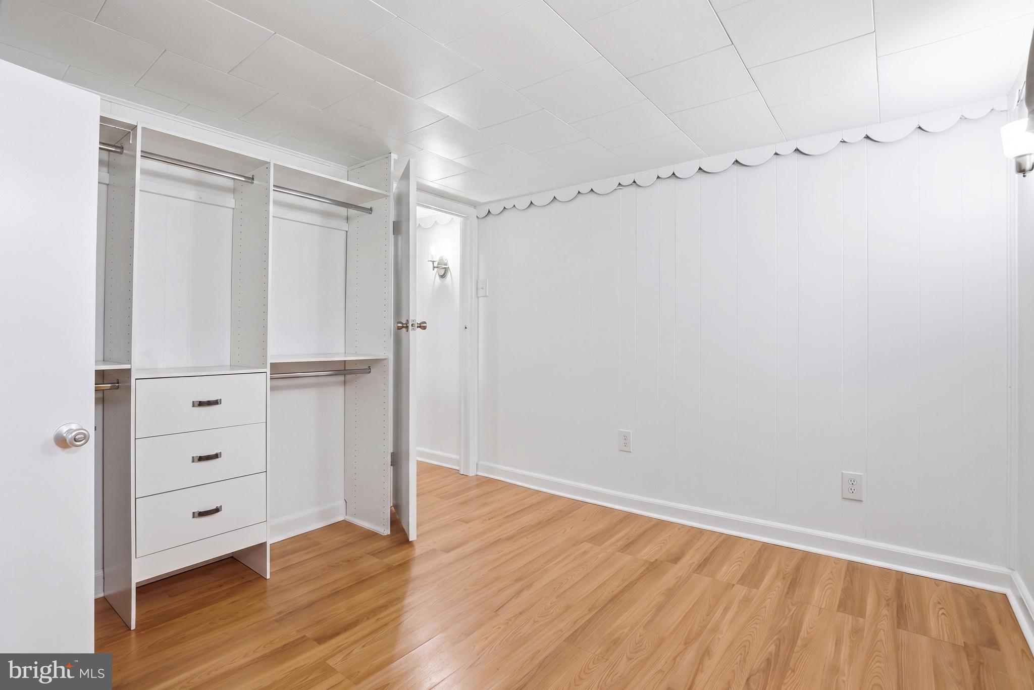 BROOKLYN - Residential