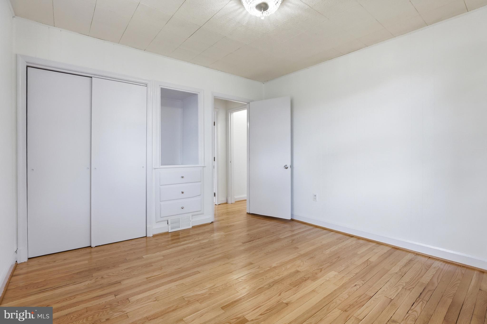 BROOKLYN - Residential