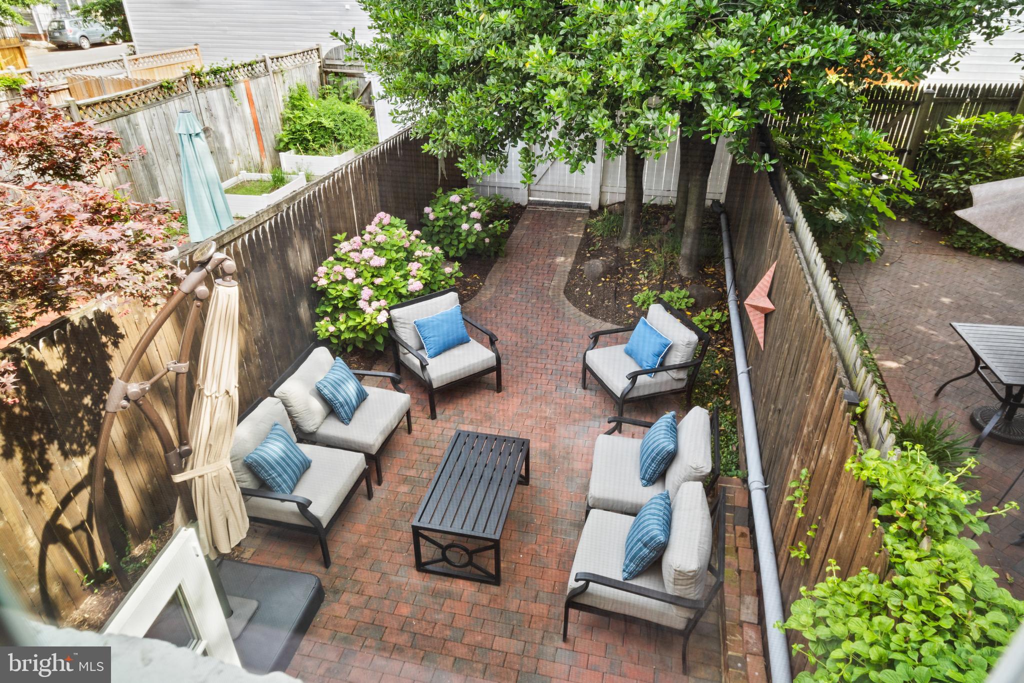 OLD TOWN ALEXANDRIA - Residential