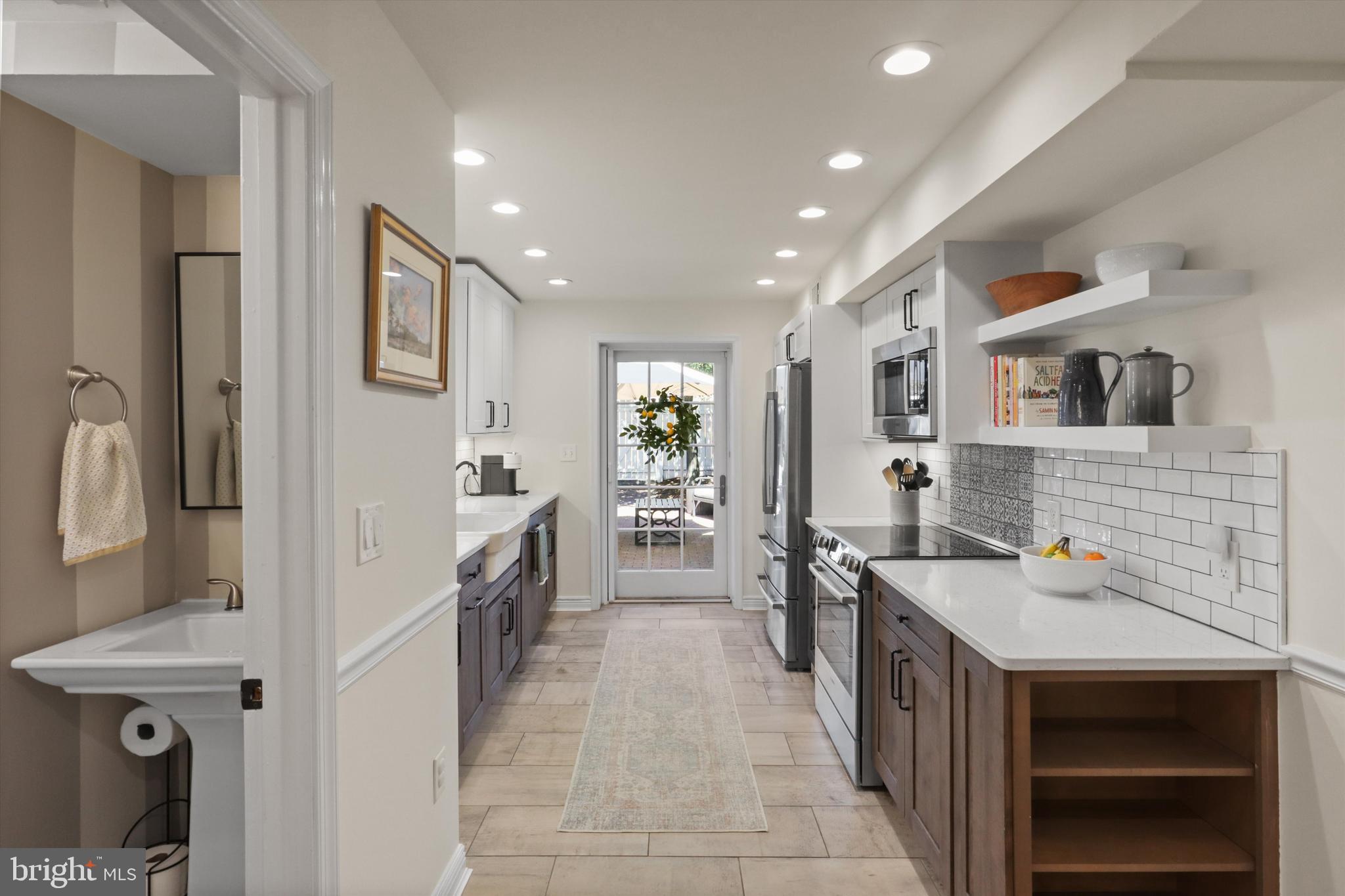 OLD TOWN ALEXANDRIA - Residential