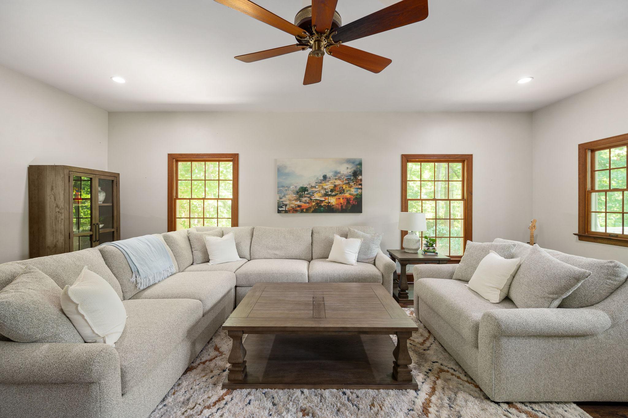 ROSEDALE - Residential