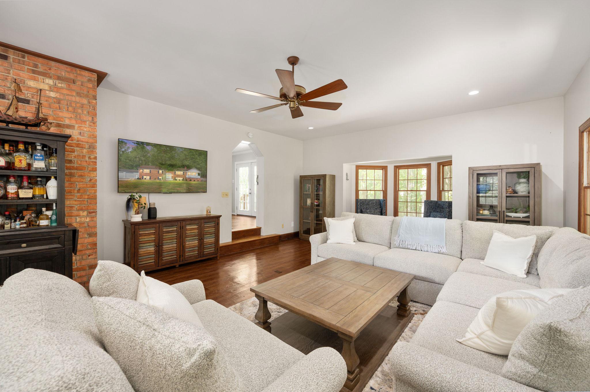 ROSEDALE - Residential