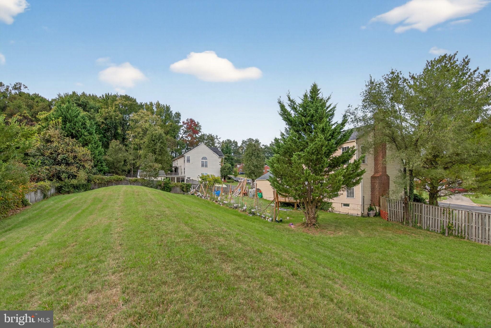 WOODSIDE ESTATES PLAT 1> - Residential