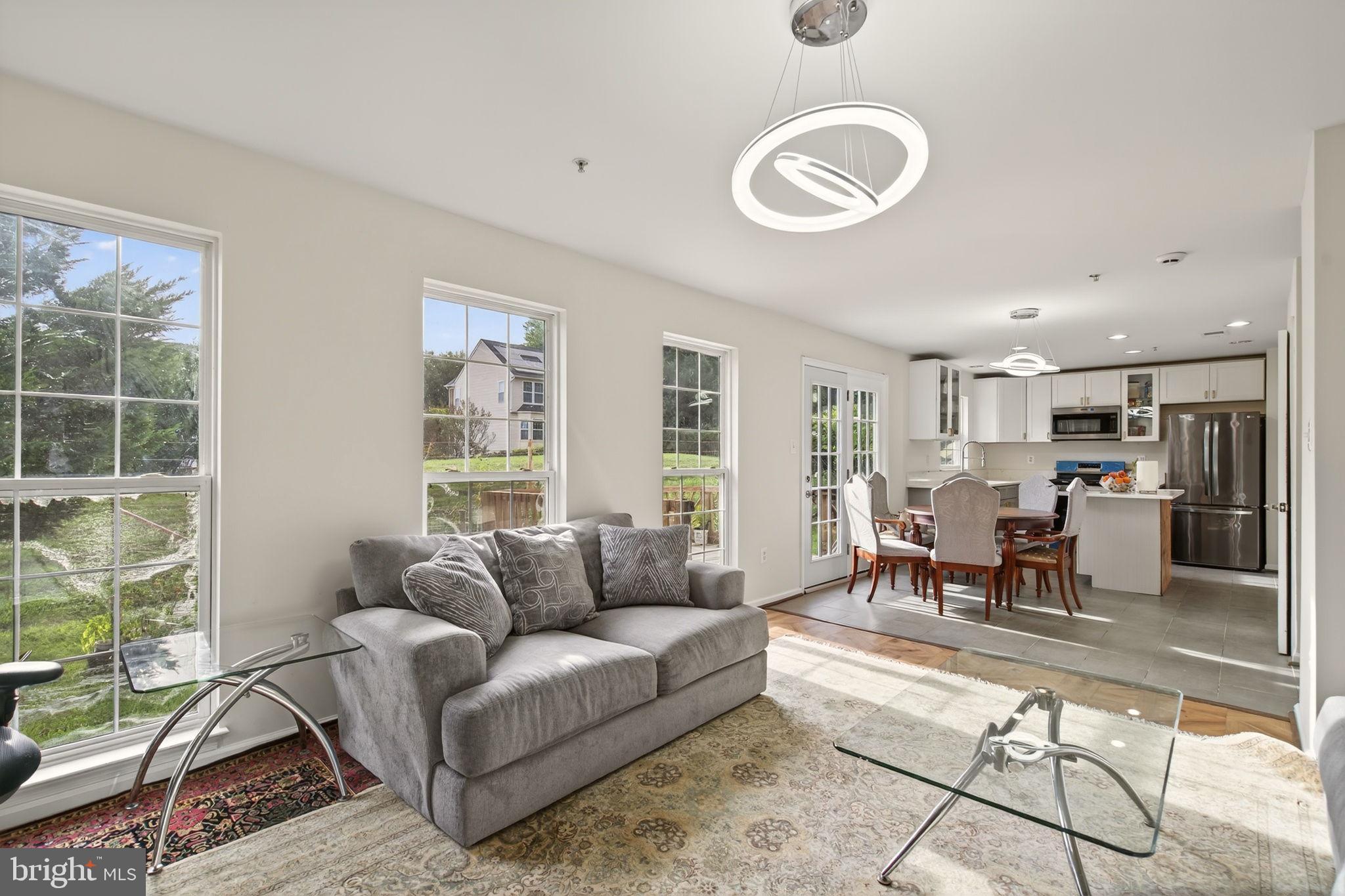 WOODSIDE ESTATES PLAT 1> - Residential