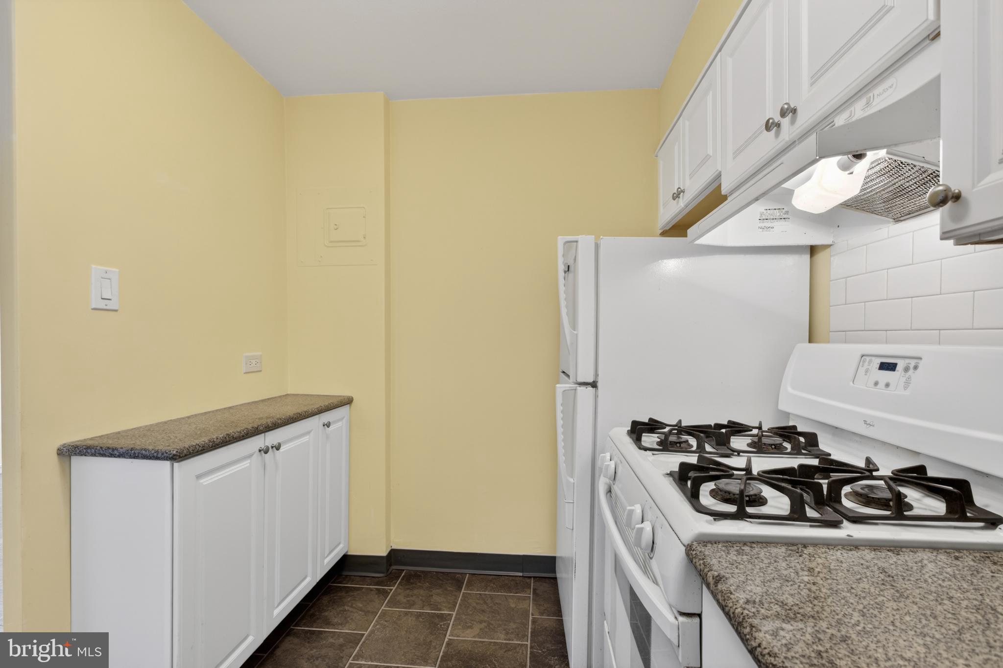 WASHINGTON SQ - Residential
