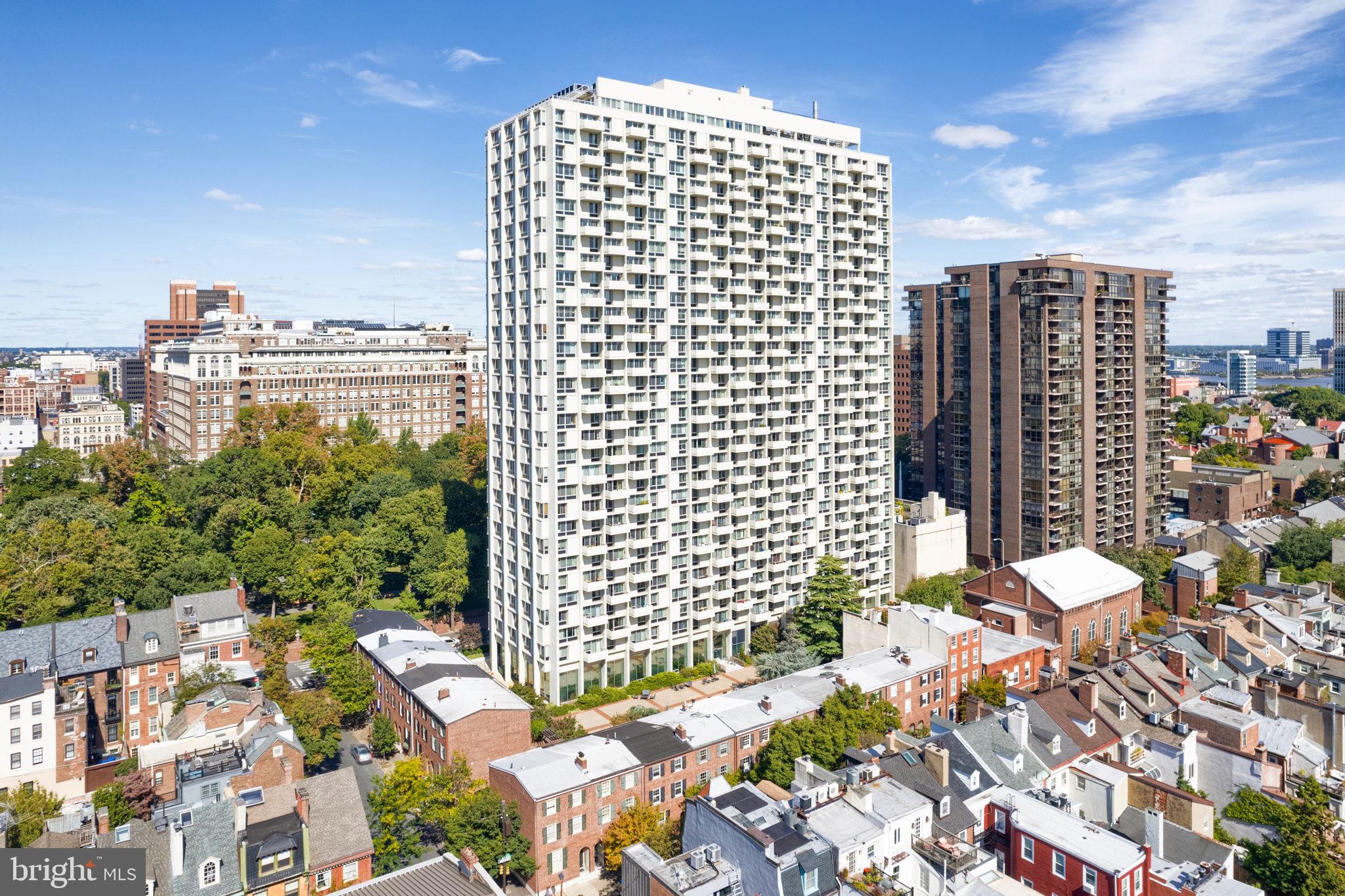 WASHINGTON SQ - Residential