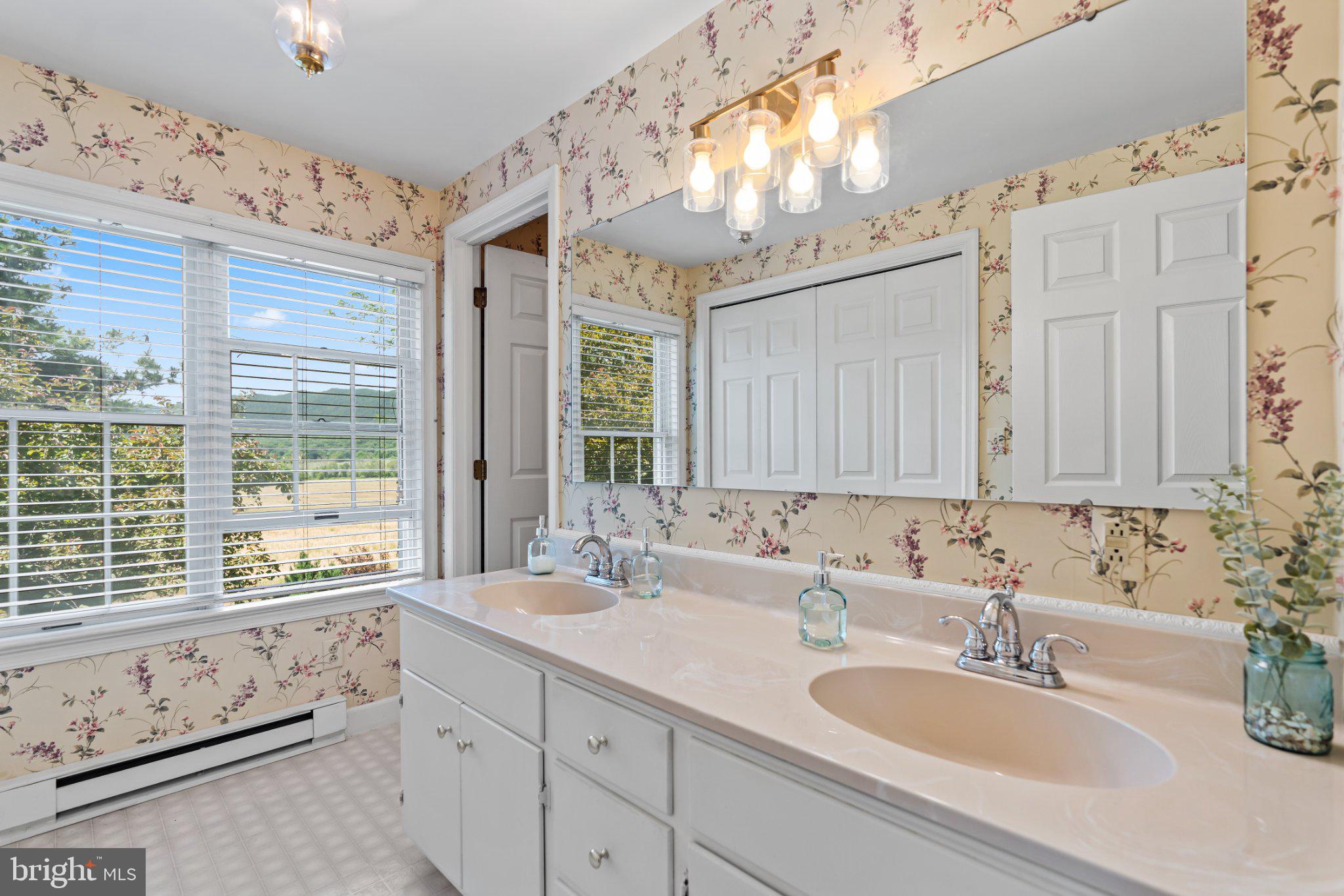 MERCERSBURG - Residential