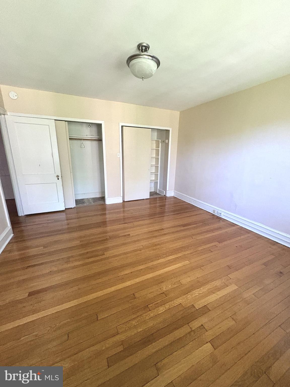 YORKLYNNE MANOR - Residential