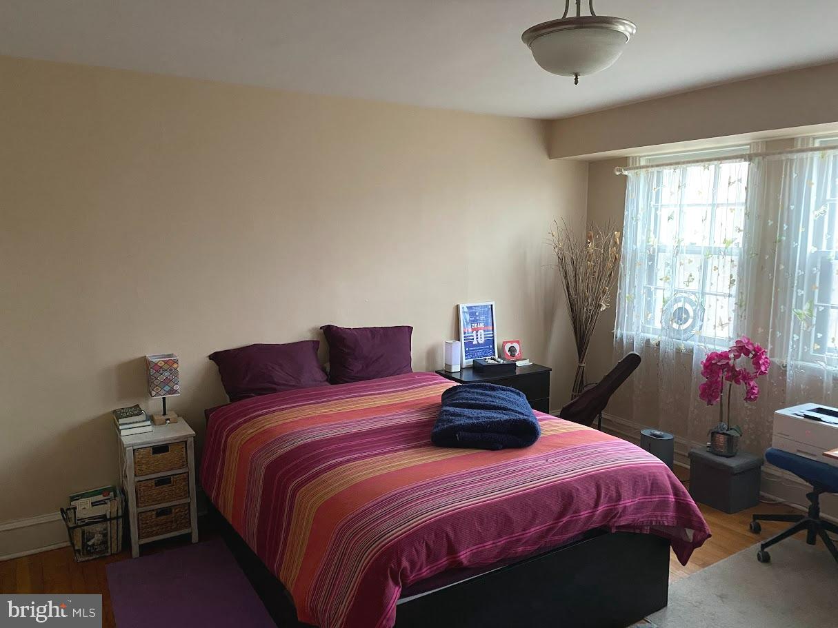 YORKLYNNE MANOR - Residential