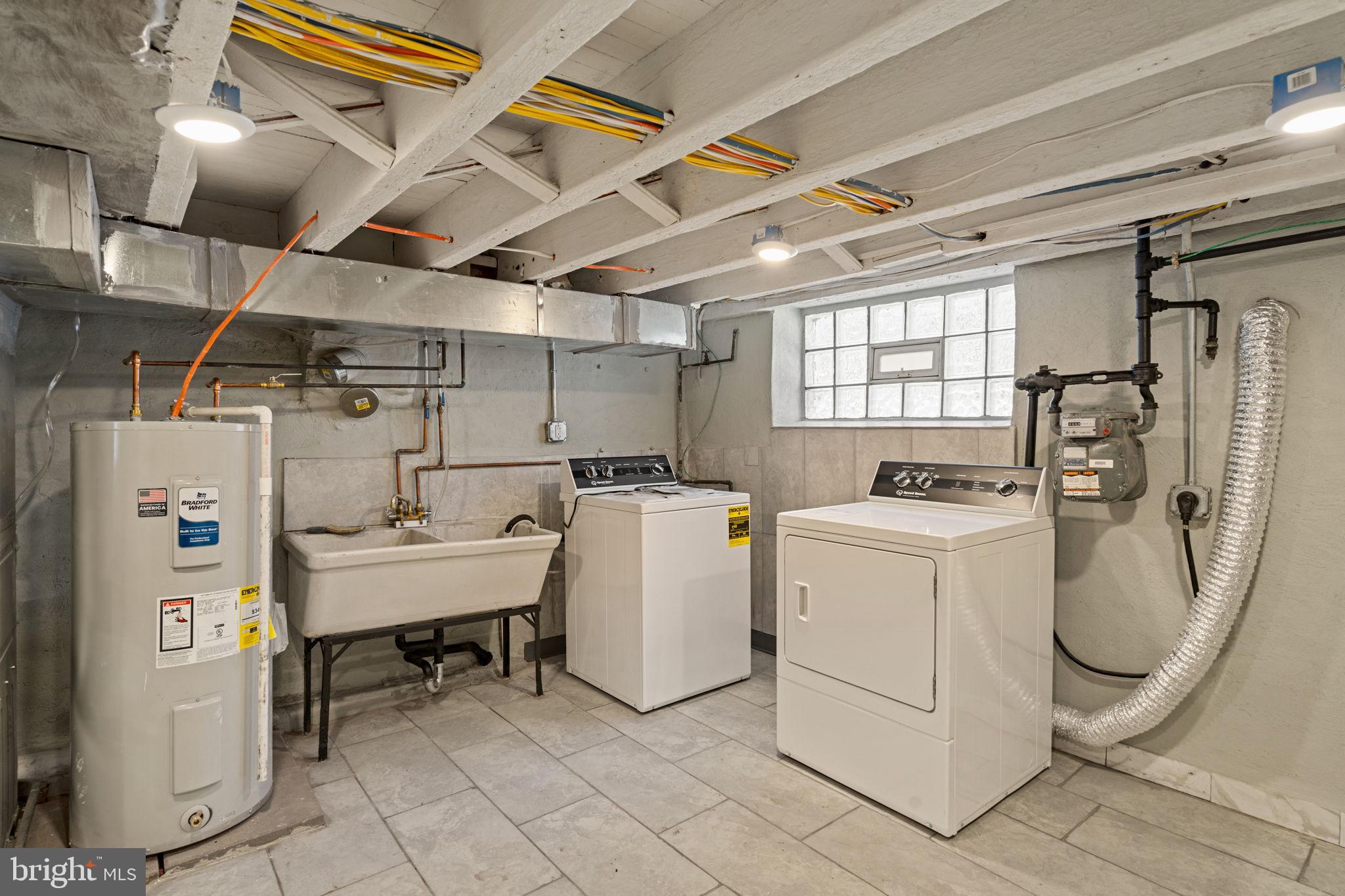 POINT BREEZE - Residential
