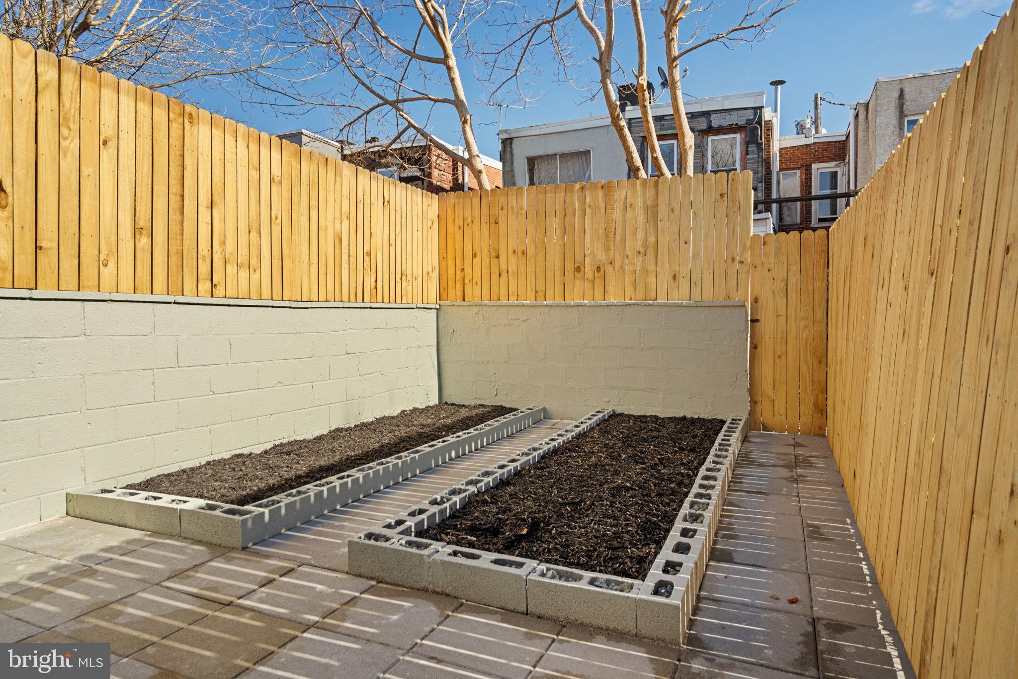 POINT BREEZE - Residential