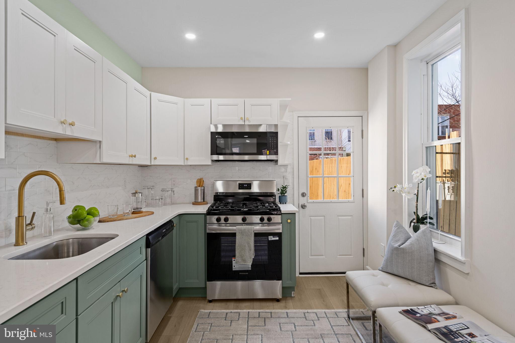POINT BREEZE - Residential