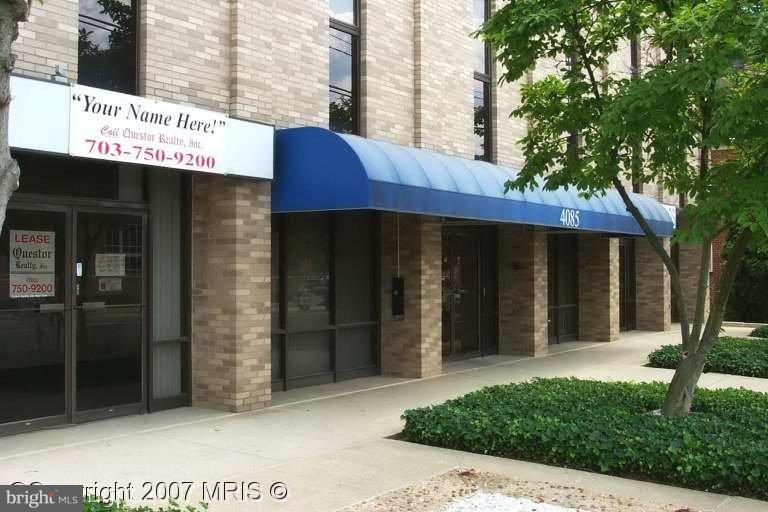 SUITE IN WELL-LOCATED BUILDING ACROSS FR FFX COURTHOUSE COMPLEX. ELEVATORED AND HANDICAP-ACCESSIBLE, PLENTY OF PARKING. Parking is first come first served on an unassigned basis. Suite 302 is 1,546 rentable sf that has a nice office layout built out as three good-sized offices, large reception/admin area, conference room with double-doors and built-in bookcases, and space at the end of the suite for storage/copier/files.  Paint and professional cleaning prior to occupancy with 2-yr min lease term.  Suite 302 is vacant and available immediately.