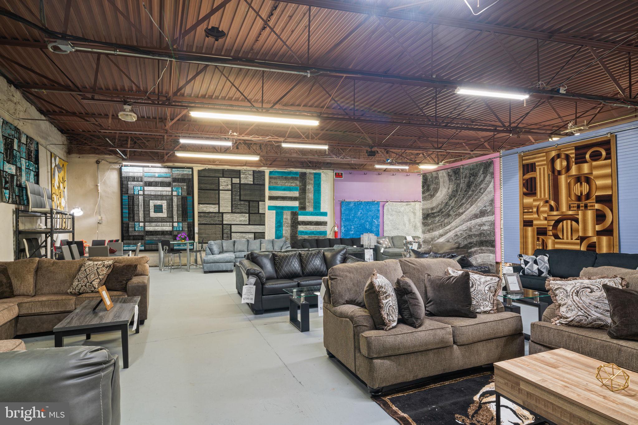 PHILADELPHIA (SOUTHWEST) - Commercial Sale