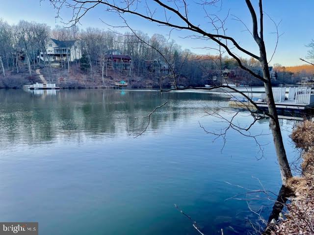 LAKE HOLIDAY ESTATES - Land