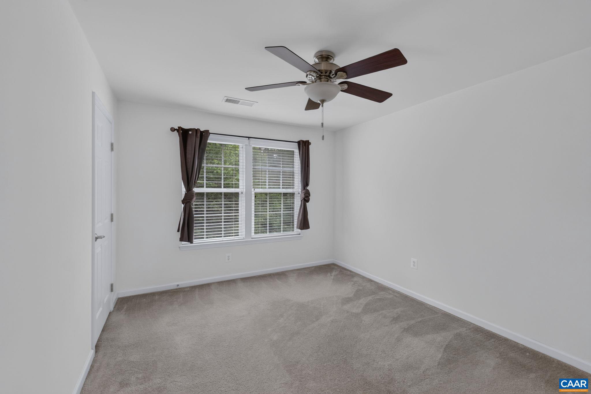 MONTGOMERY RIDGE - Residential