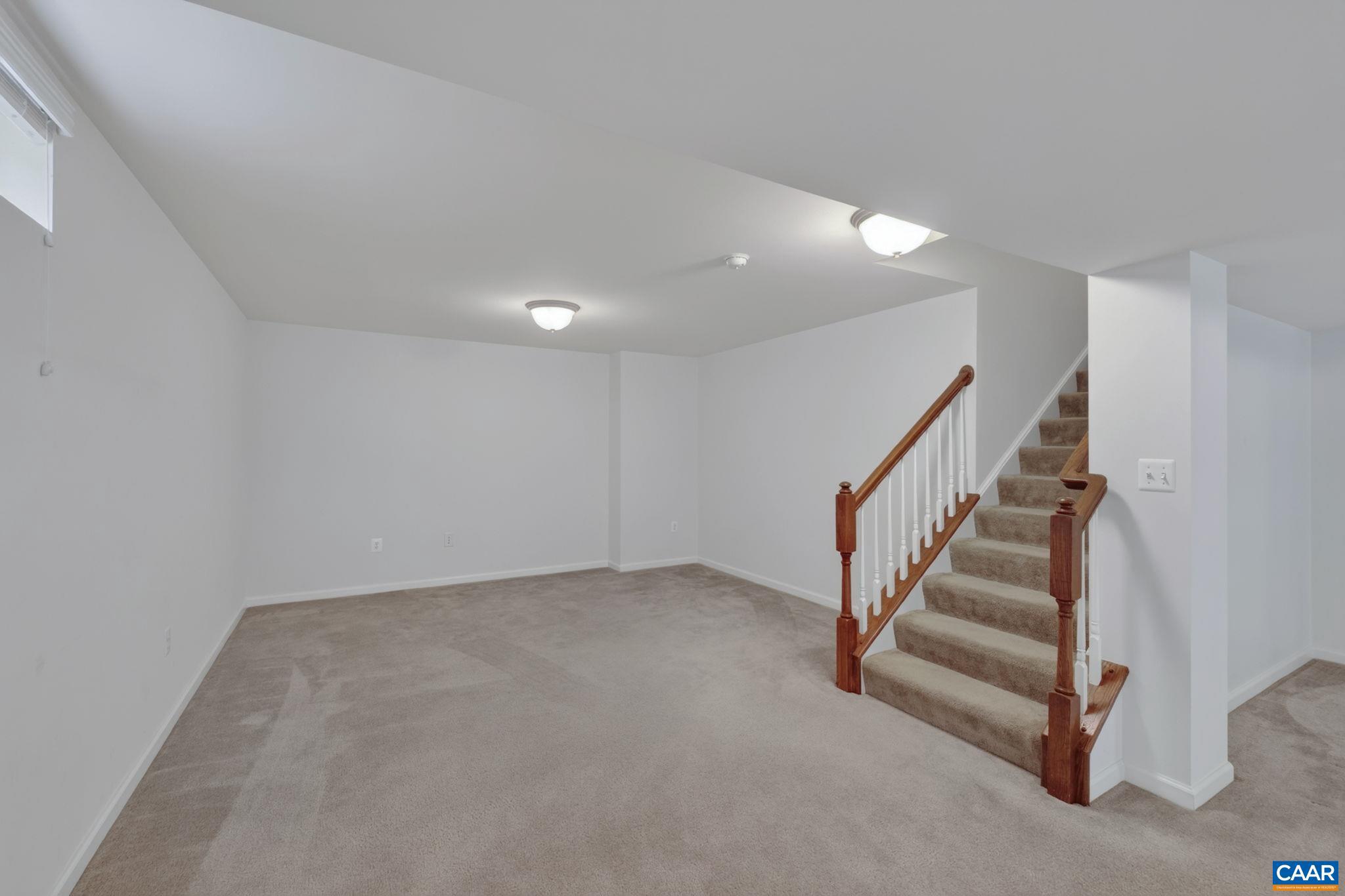 MONTGOMERY RIDGE - Residential