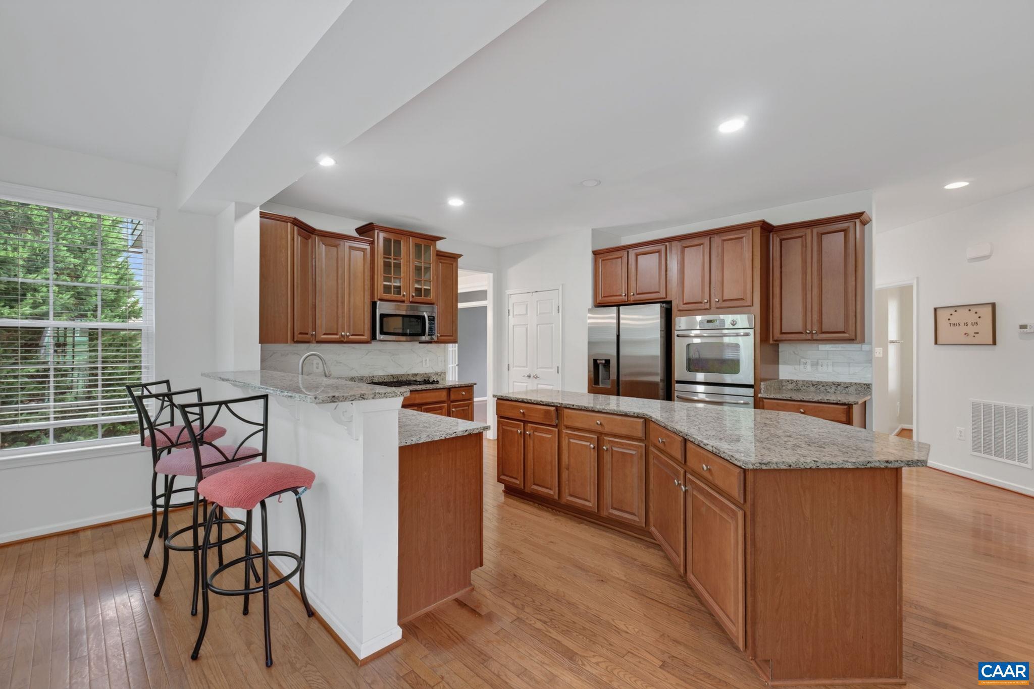 MONTGOMERY RIDGE - Residential